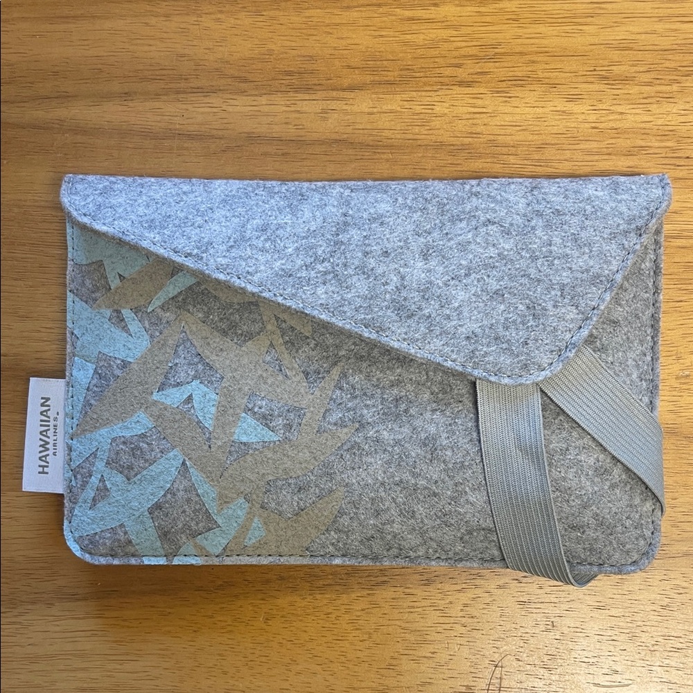 Hawaiian Airlines Amenity Kit